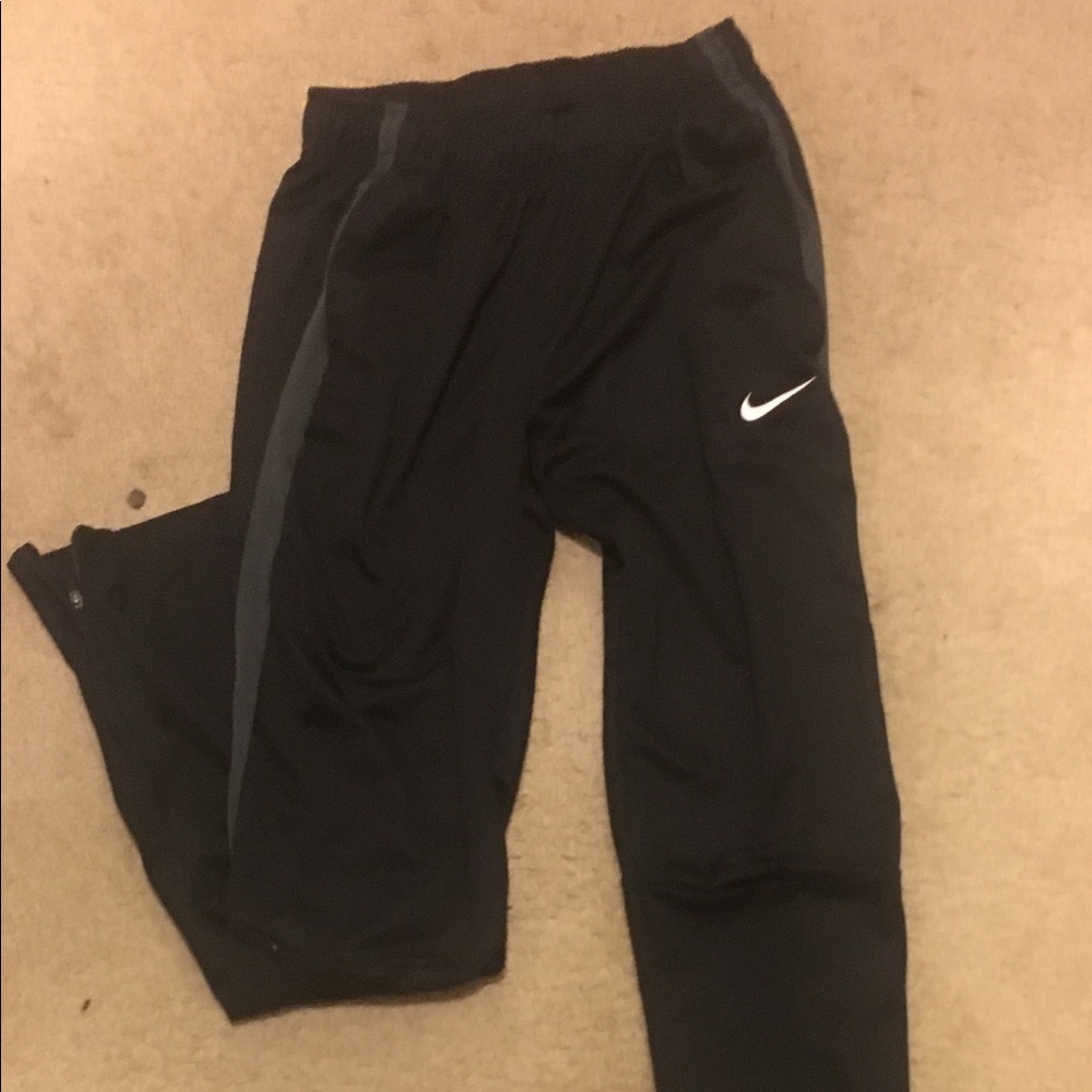 Black nike sweats
